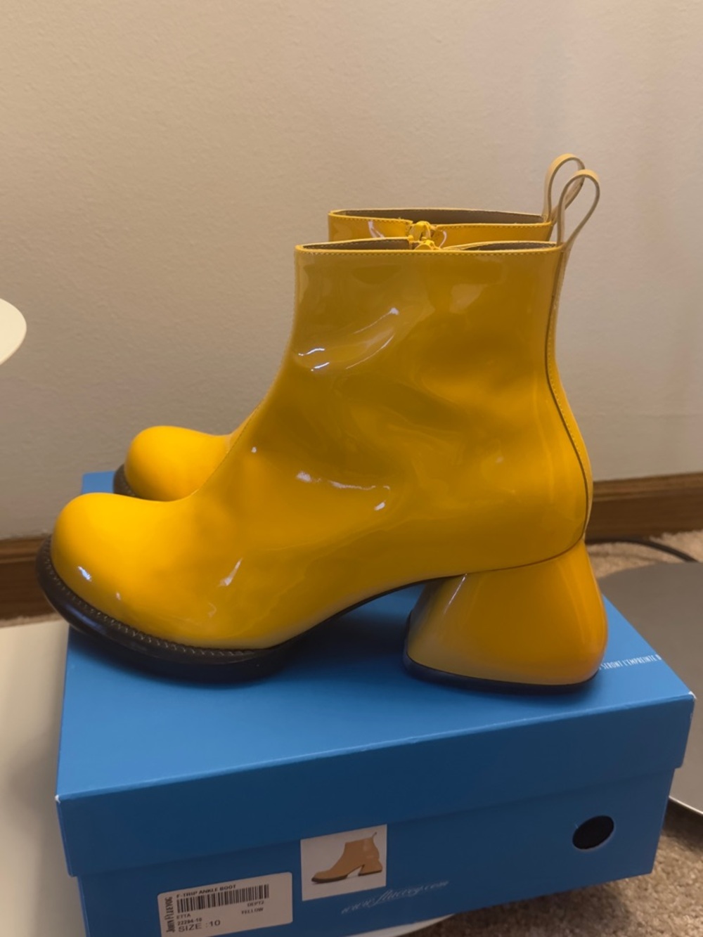 Fluevog Excellent F-Trip Etta Yellow Patent leather zip up ankle boot - 10